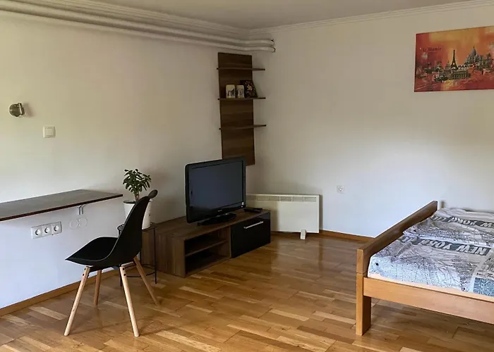 Semper Liberi דירה *